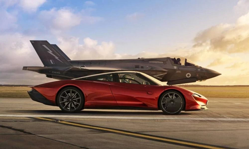 Επική μάχη μεταξύ F-35B και McLaren Speedtale! - Βίντεο
